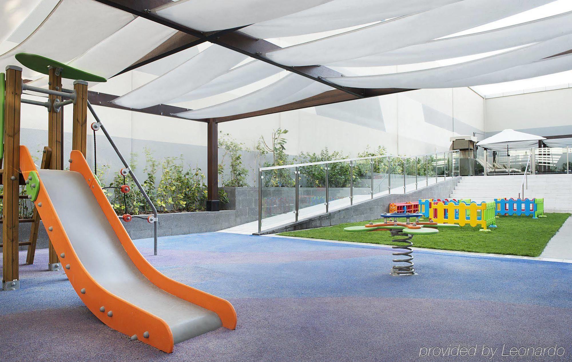 Damac Maison The Vogue Дубай Экстерьер фото Playground
