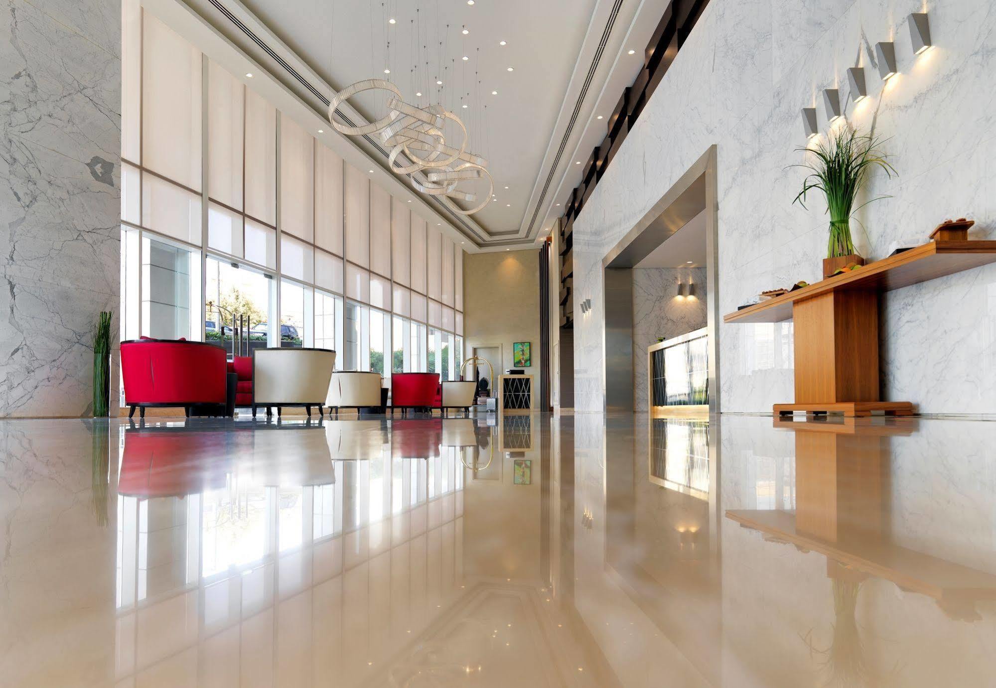 Damac Maison The Vogue Дубай Экстерьер фото Lobby
