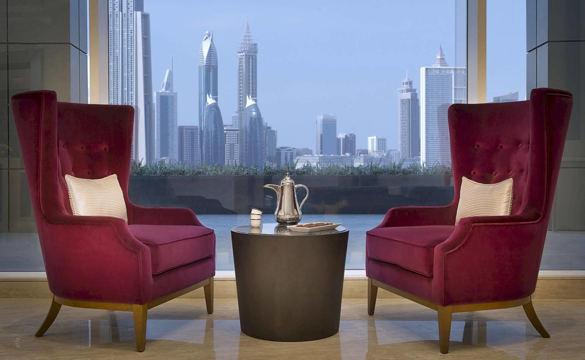 Damac Maison The Vogue Дубай Экстерьер фото The lounge at the airport