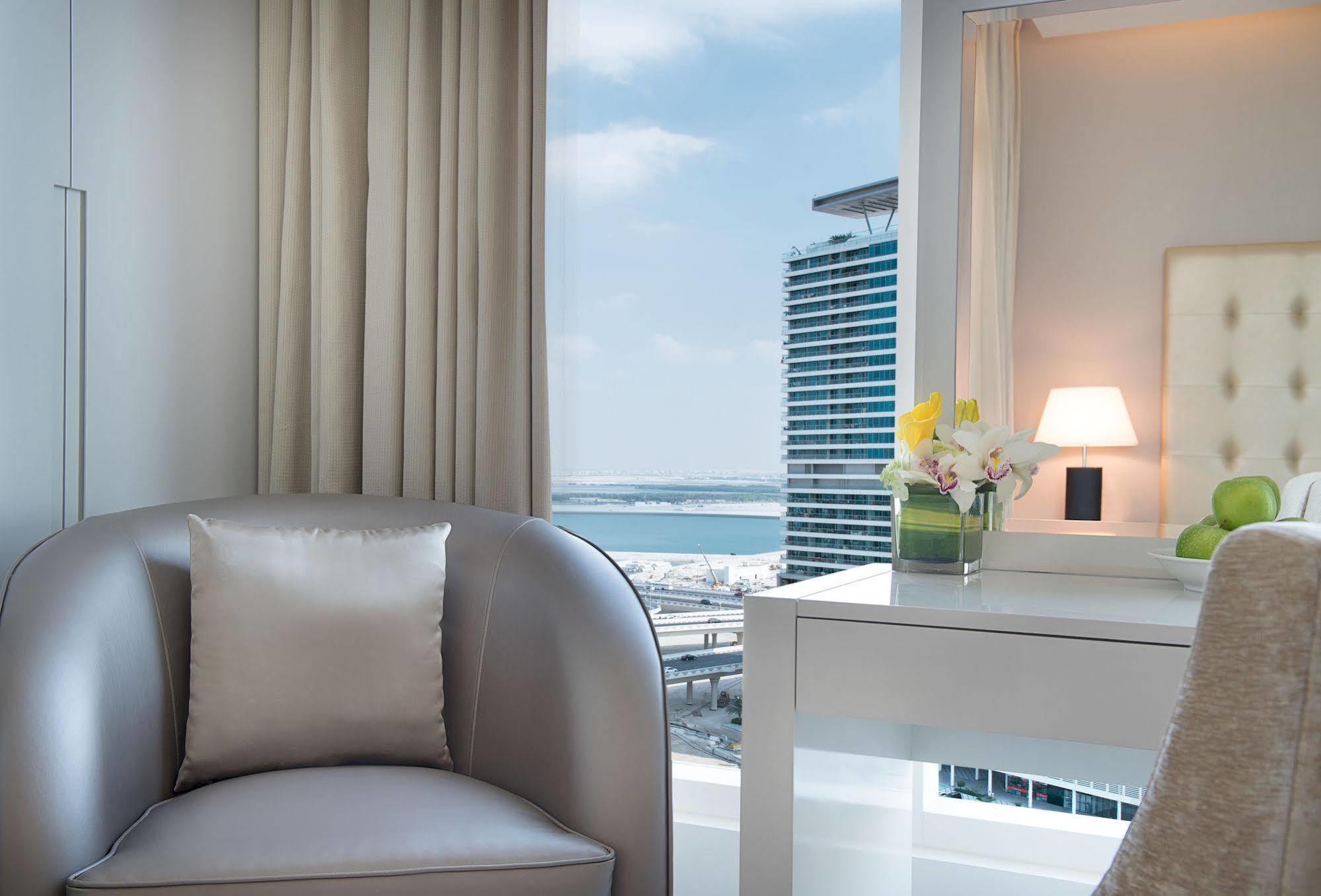 Damac Maison The Vogue Дубай Экстерьер фото A room at the Atlantis, The Royal