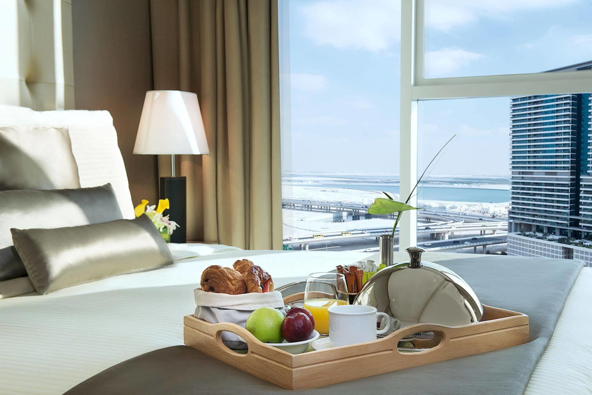 Damac Maison The Vogue Дубай Экстерьер фото A room service tray