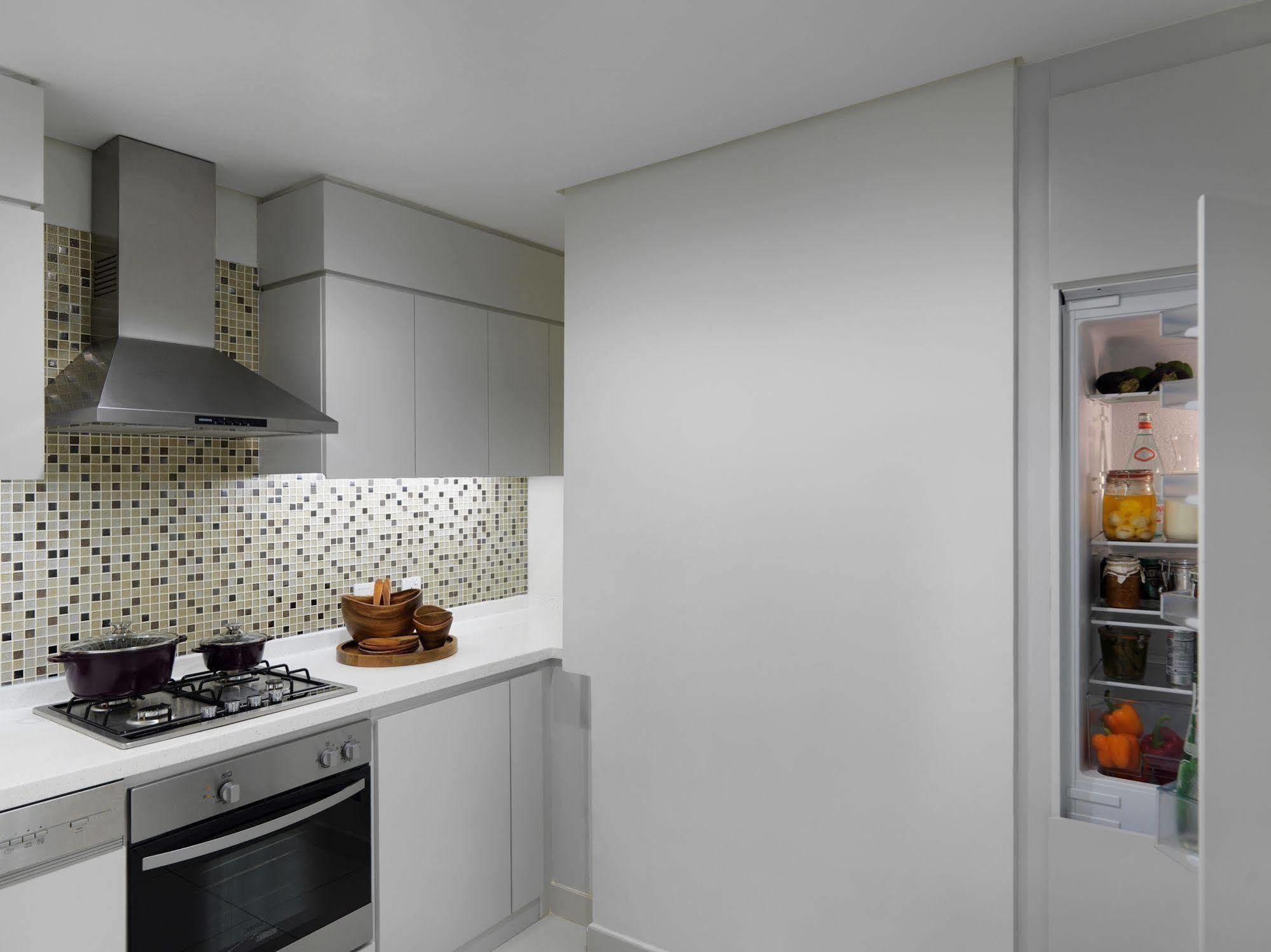 Damac Maison The Vogue Дубай Экстерьер фото A built-in refrigerator